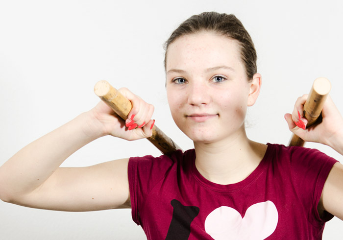 Jugendliche trainieren mit Doppelstock